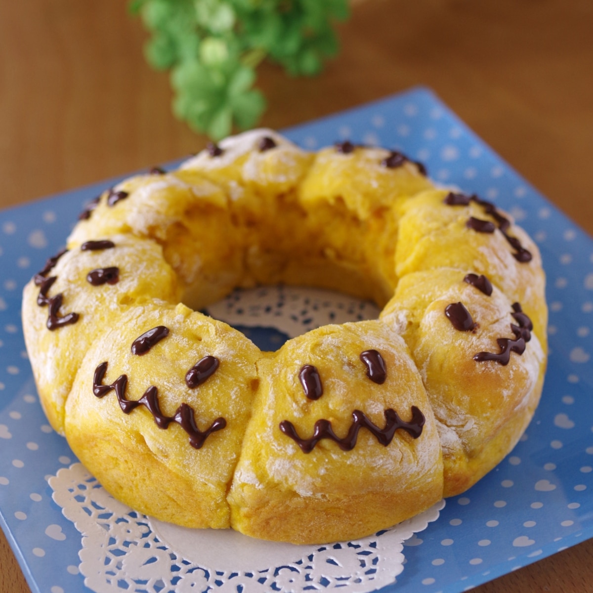 hmで作る ハロウィンかぼちゃの簡単ちぎりパン レシピ 作り方 By めろんぱんママ めろんカフェ 楽天レシピ hmで作る ハロウィンかぼちゃの簡単ちぎりパン レシピ 作り方 By めろんぱんママ めろんカフェ 楽天レシピ